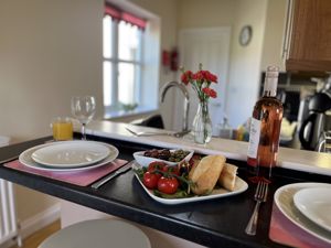 Rose's Rest- click for photo gallery